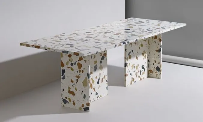 La table Max Lamb & Dzek Synthetic Marble Furniture